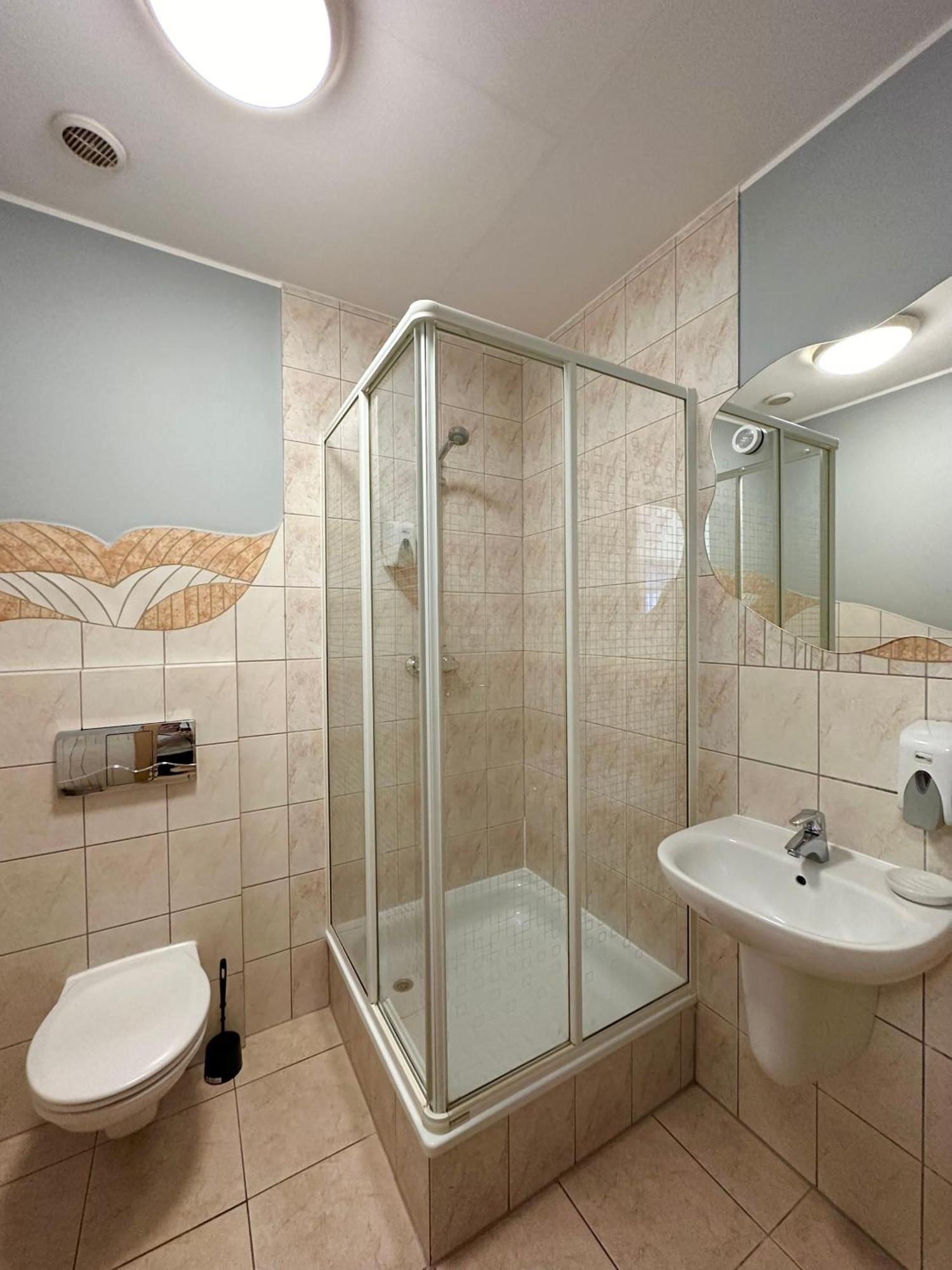 Motel Za Miedza Bralin ภายนอก รูปภาพ