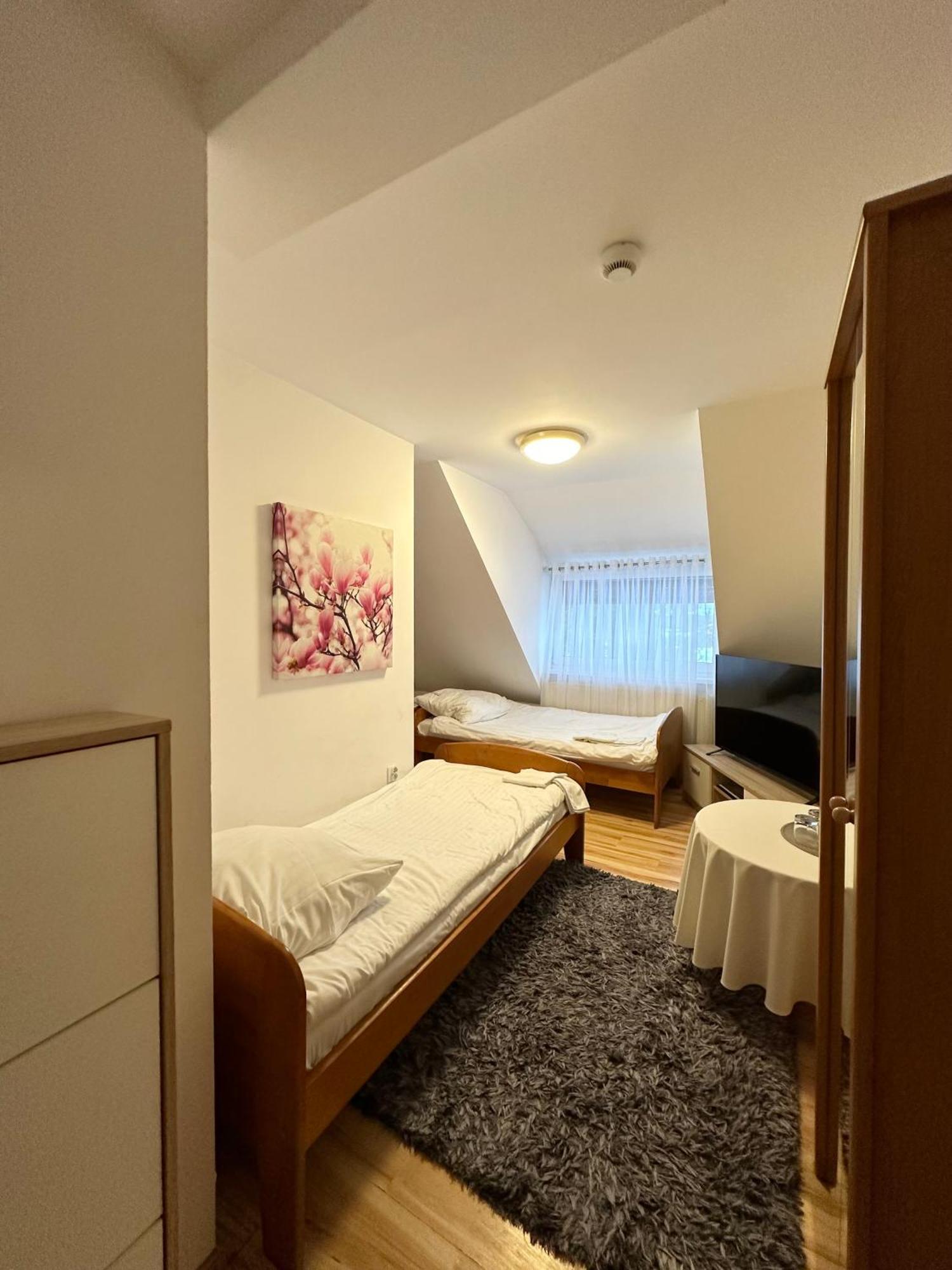 Motel Za Miedza Bralin ภายนอก รูปภาพ