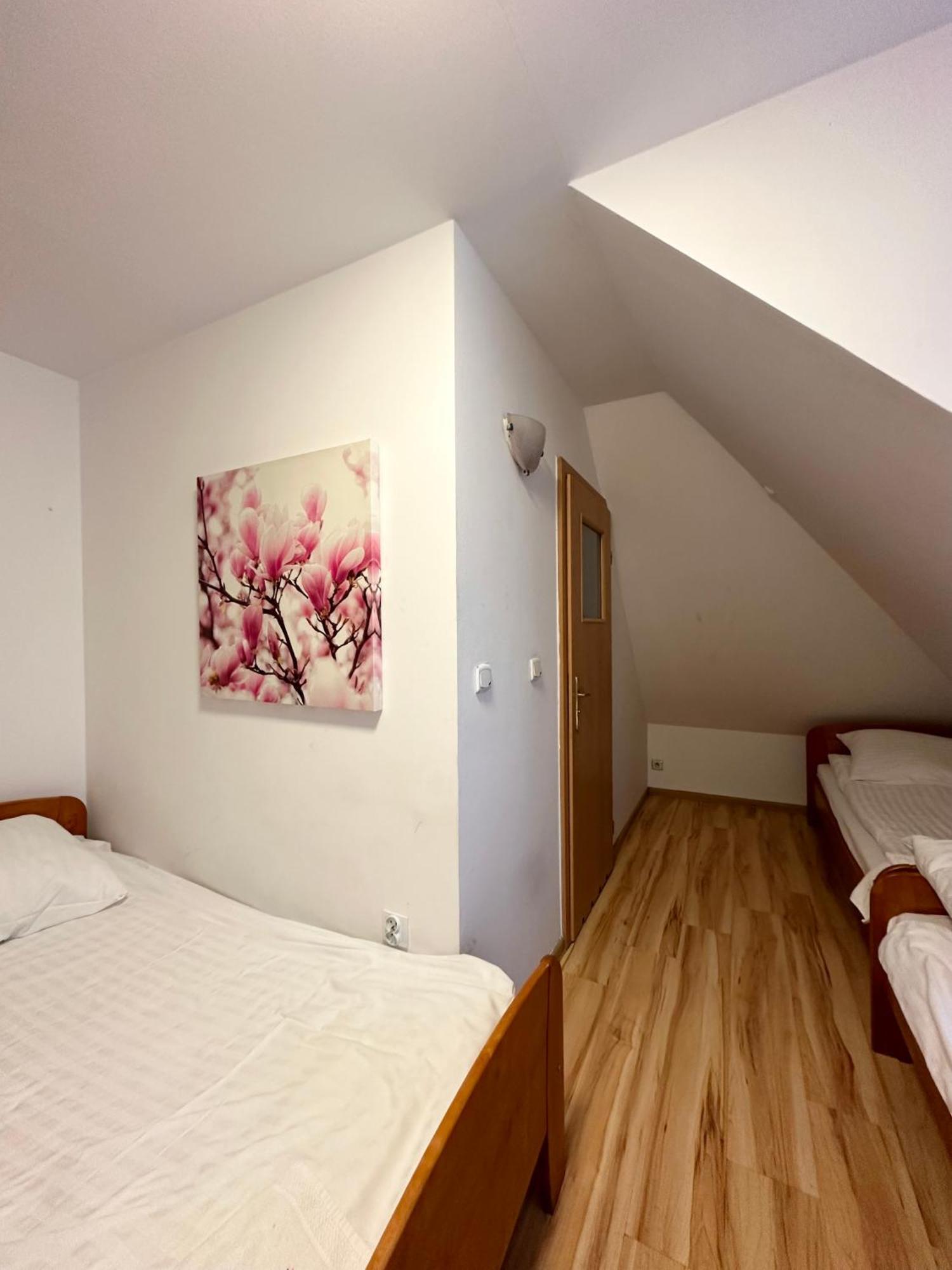 Motel Za Miedza Bralin ภายนอก รูปภาพ