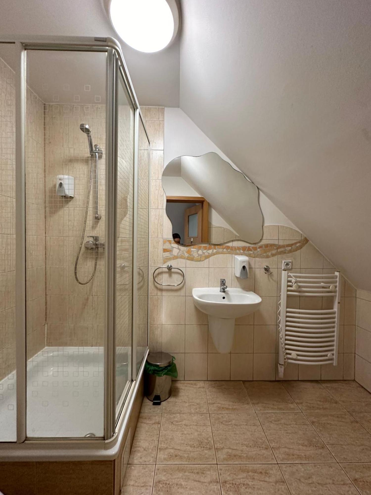 Motel Za Miedza Bralin ภายนอก รูปภาพ