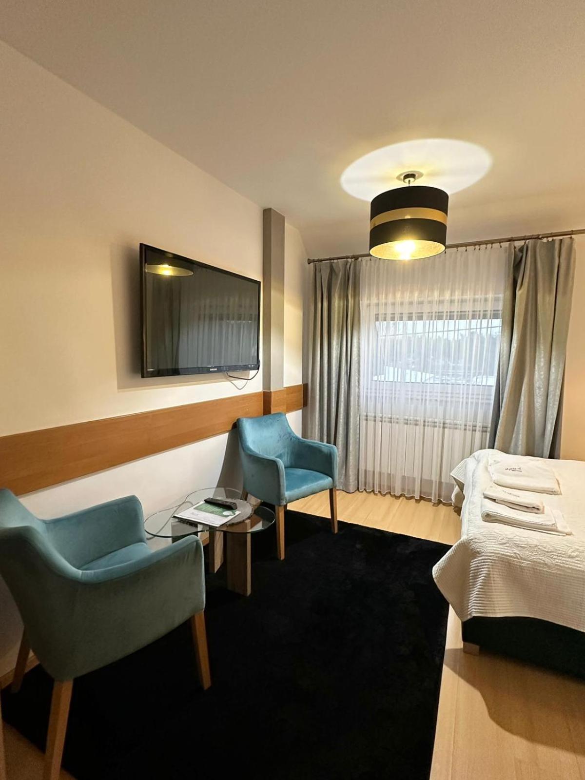 Motel Za Miedza Bralin ภายนอก รูปภาพ